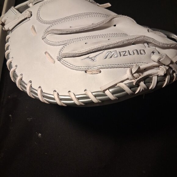 Pitcher-canchero glove - Picture 5 of 5